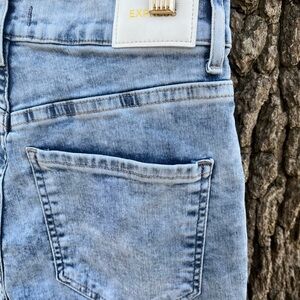⭐️Express Bleached Skinny Jeans in size 4